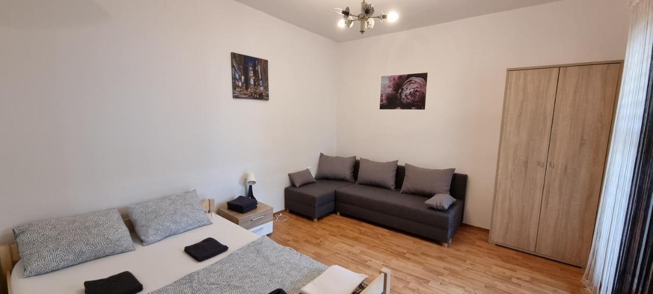 Umago Inn Екстер'єр фото